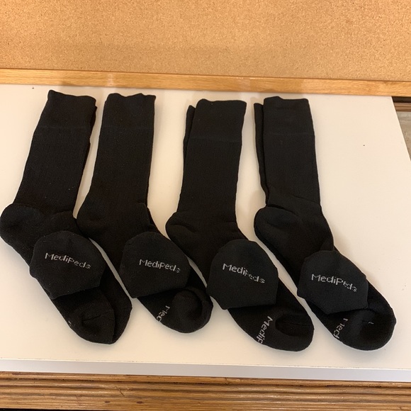 Men’s Black Socks Medipeds  Lot  4 Pairs - Picture 2 of 2